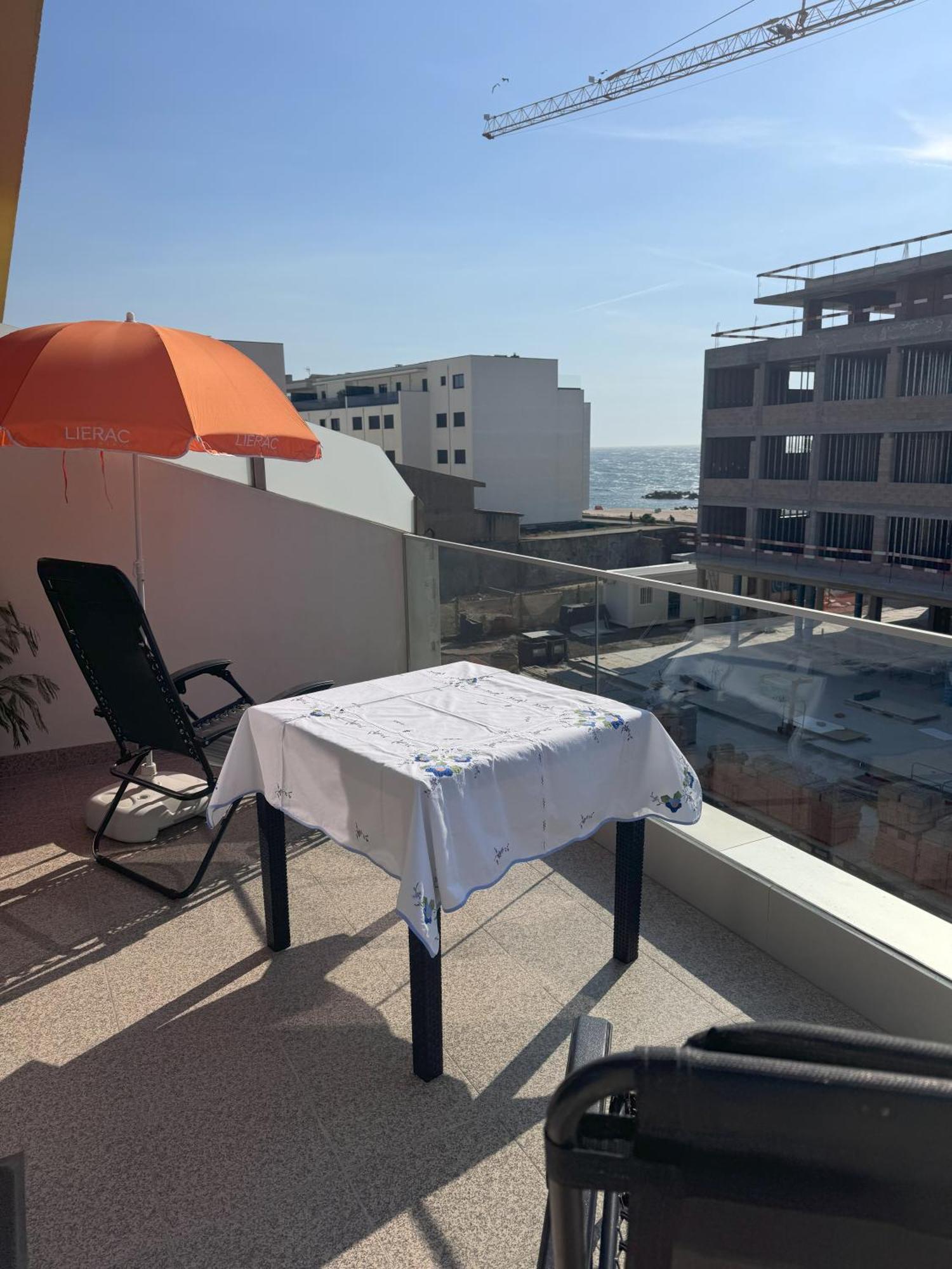 Apartment Ferreirinhas - House